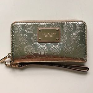 Michael Kors Bags - Shiny Gold Michael Kors Wristlet Michael Kors Bags - Shiny Gold Michael Kors Wristlet